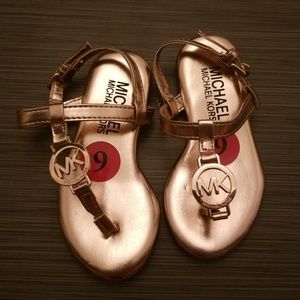 Rose gold toddler size 6 sandals